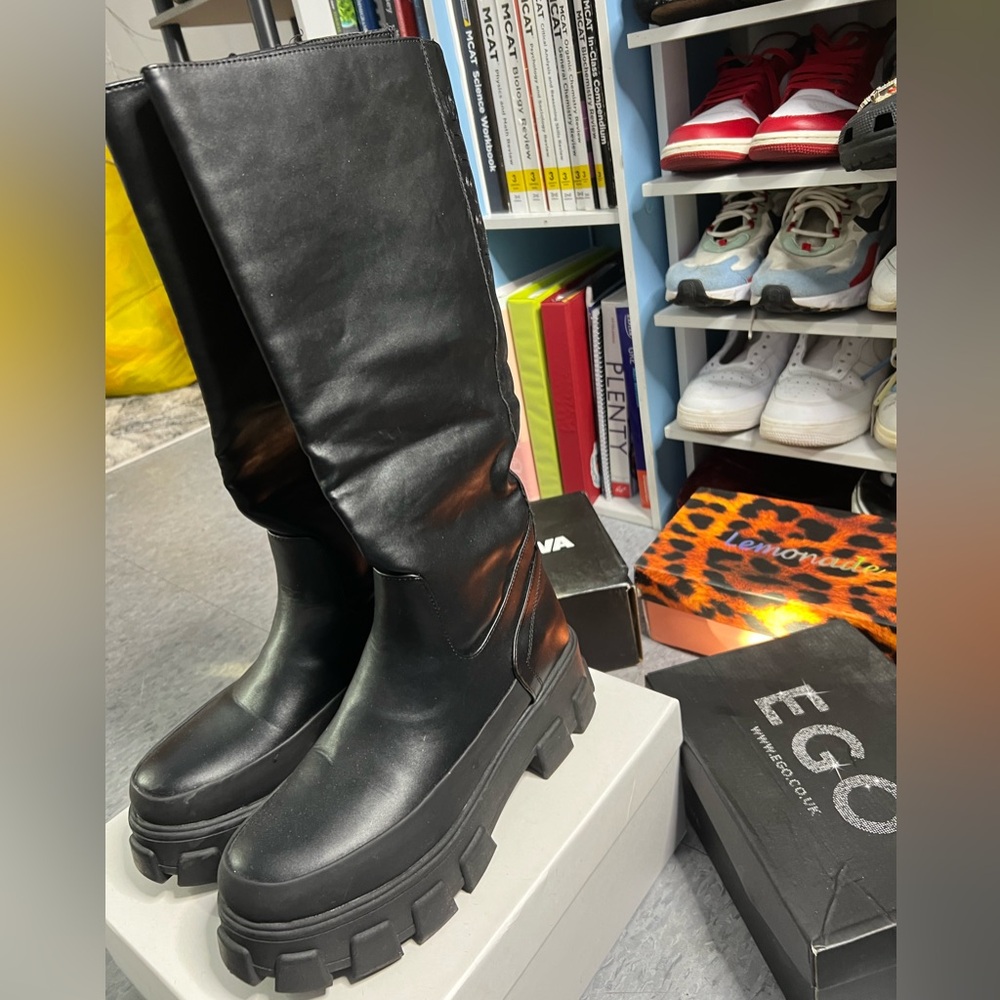Boots-Size US 10